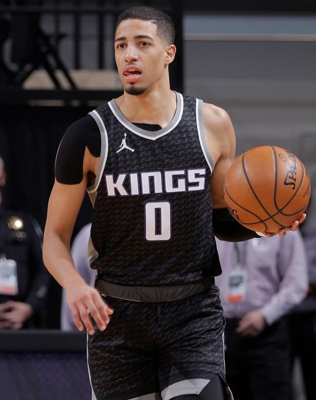 助攻失误比超保罗 真实命中率赛小卡！国王挖到宝